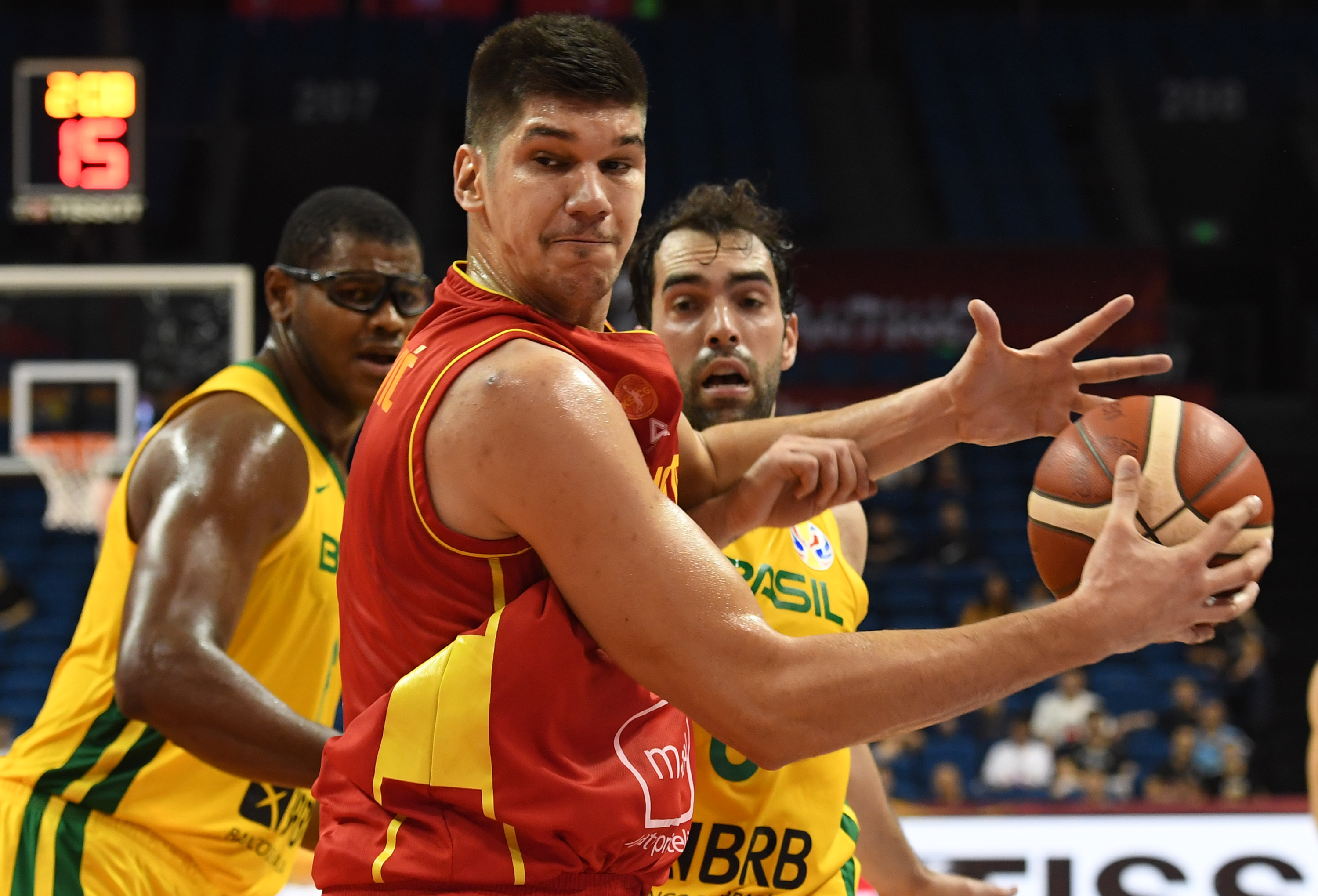 包含黑山队在友谊赛中夺得胜利，备战欧锦赛信心十足的词条